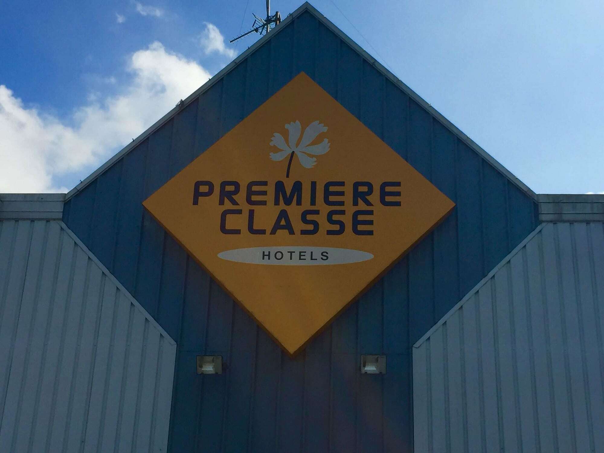 Premiere Classe Valenciennes Sud - Rouvignies Prouvy Экстерьер фото